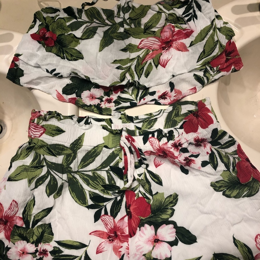 Blush two piece set size medium